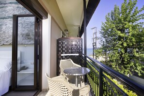 Economy-Zimmer, eingeschränkter Meerblick | Terrasse/Patio