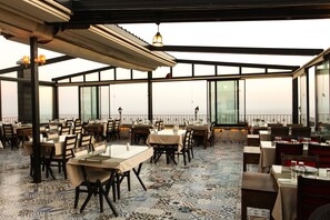 Breakfast, lunch, dinner and brunch served - Tughan Hotel (Mardin)