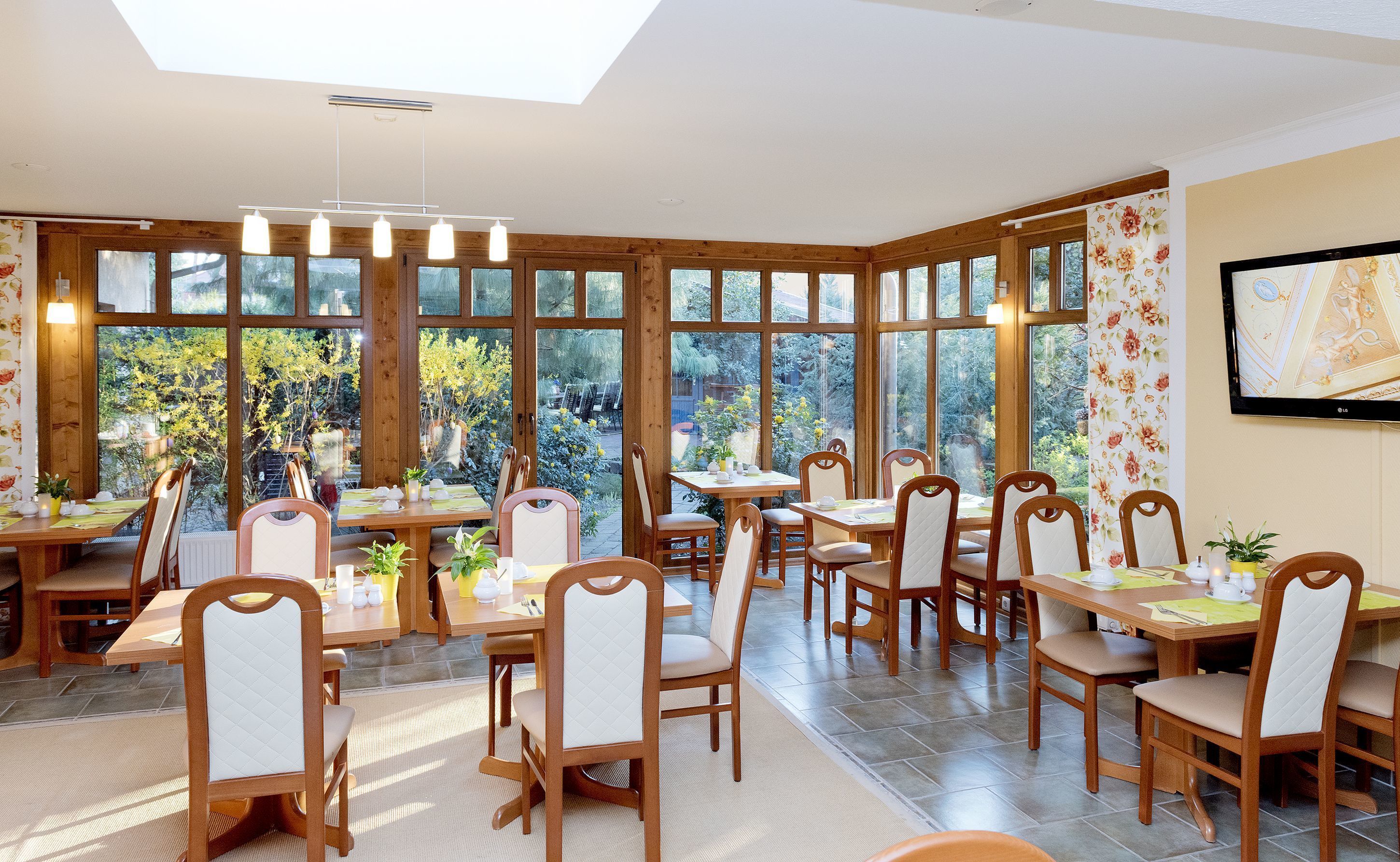 daily buffet breakfast (eur 8 per person)