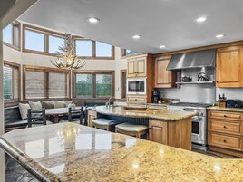 House, 4 Bedrooms | Private kitchen | Fridge, microwave, oven, dishwasher