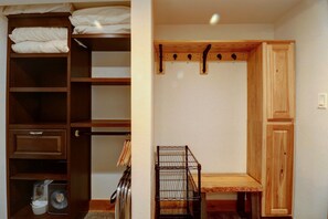 Studio | Interior
