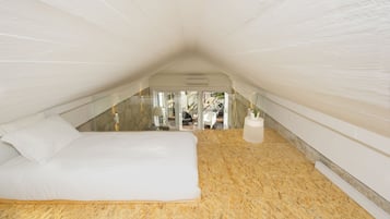 公寓, 1 間臥室, 露台 | 1 間睡房、隔音、熨斗/熨衫板、免費 Wi-Fi