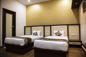 Room - Hotel Shreya (Hanmakonda)