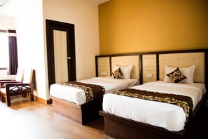 Premium bedding, minibar, in-room safe, desk