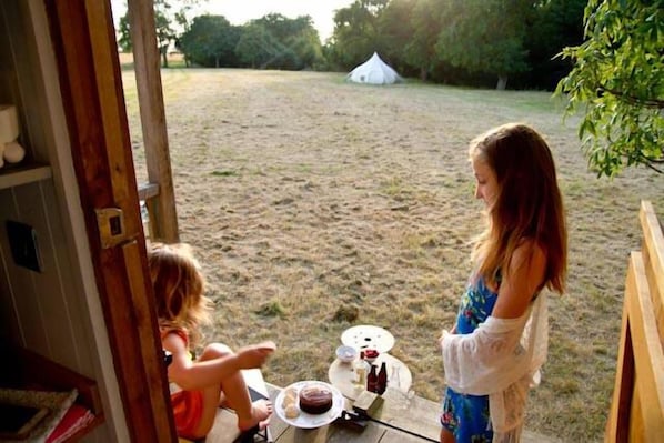 Chalet, Shared Bathroom (Shepherds Hut) | Individually decorated, individually furnished