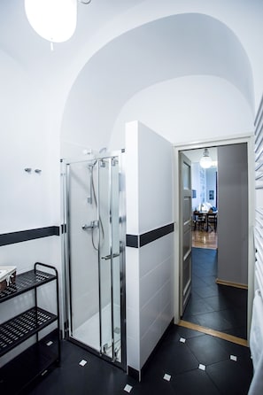 Exclusive Studio Suite, Kitchenette, City View (B) | Bathroom | Shower, free toiletries, hair dryer, towels