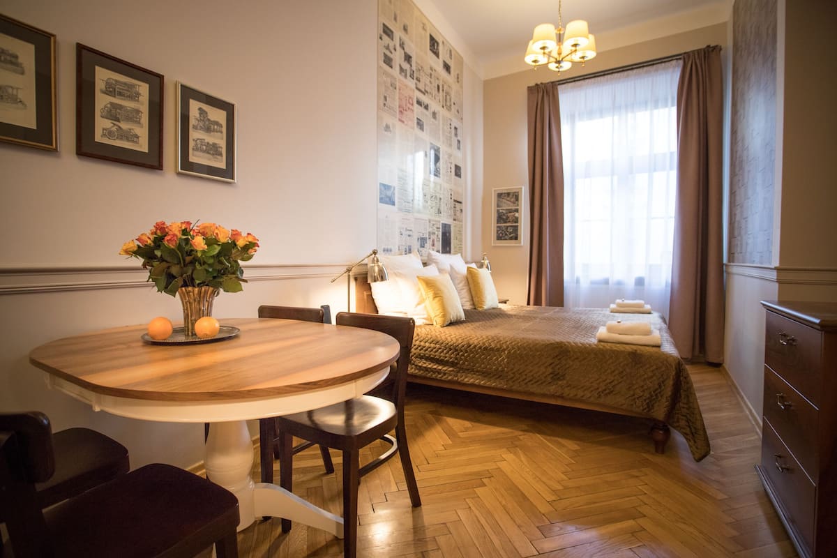Exclusive Studio Suite, Kitchenette, City View (B) | 1 bedroom, premium bedding, in-room safe, individually decorated