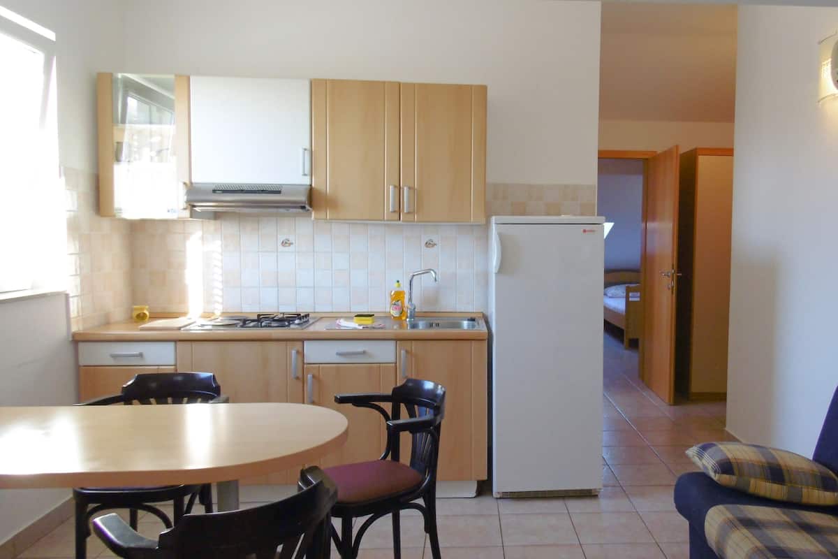 1 bedroom, desk, free WiFi