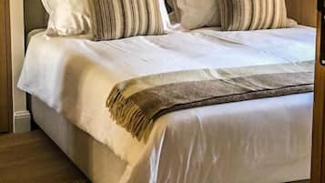Chambre Elegance | 1 間臥室、高級寢具、迷你吧、客房內保險箱