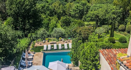 Mougins Luxury Retreats