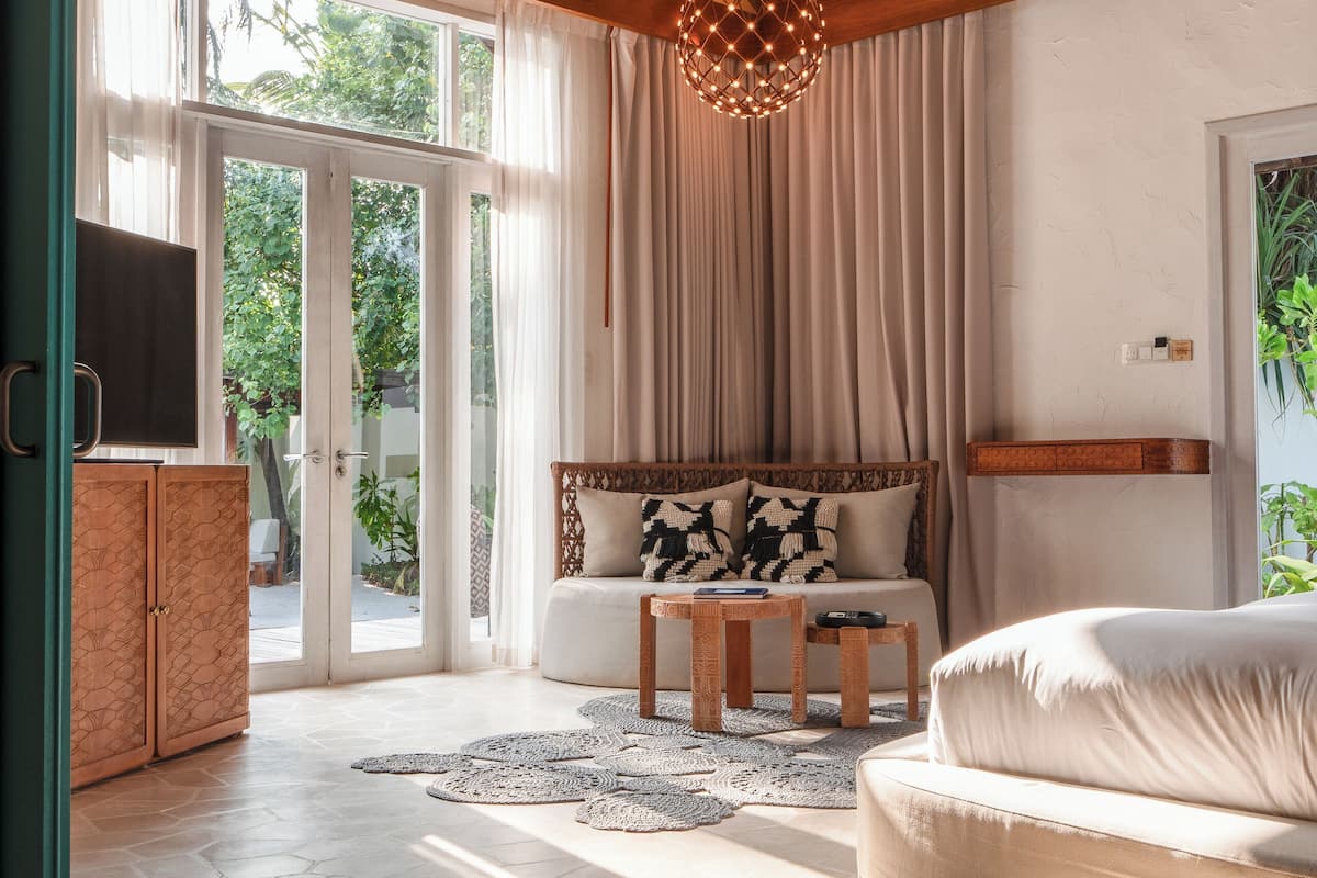 1 bedroom, premium bedding, minibar, in-room safe