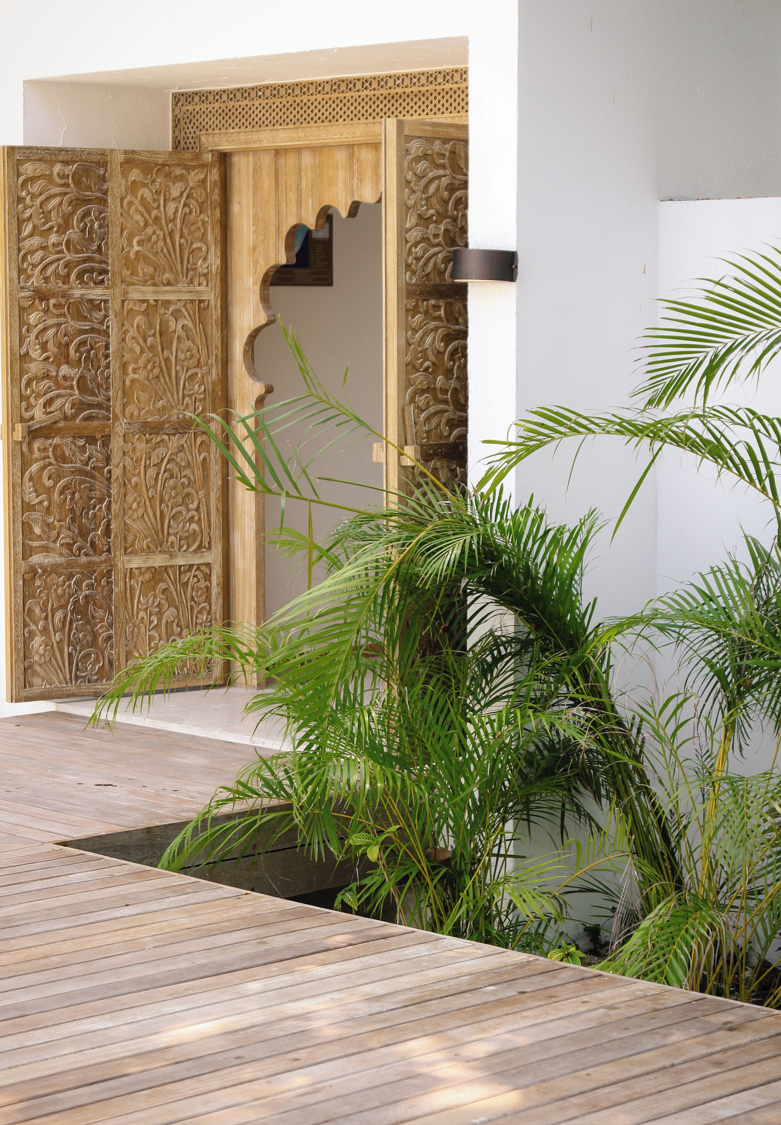 couples treatment room(s), hot tub, body treatments, hydrotherapy