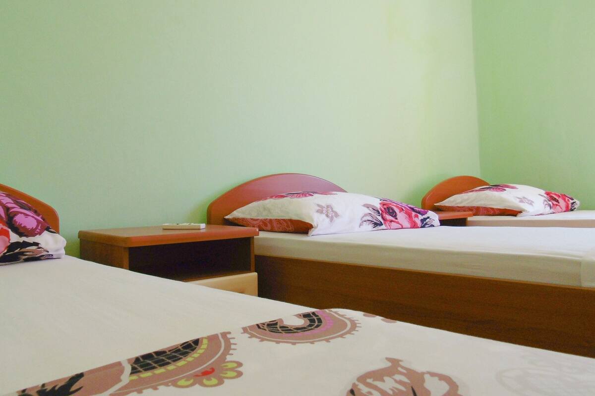 Apartment, 3 Bedrooms, Beach View