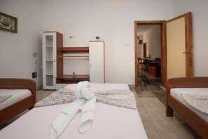 Apartment, 3 Bedrooms | 1 bedroom, free WiFi - Apartments Smoky (Novalja)