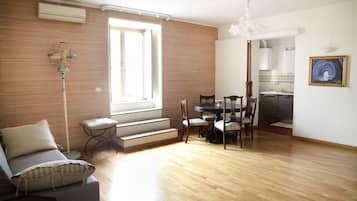 华丽公寓 | 起居区 | 电视