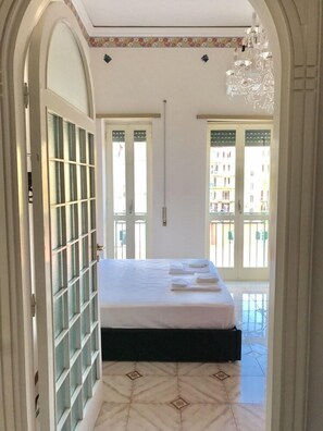 Deluxe Apartment | Free WiFi