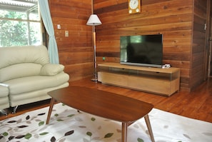 ์ฝํฐ์ง | ๊ฑฐ์ค ๊ณต๊ฐ | TV
