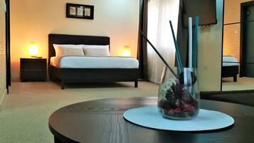 Exclusive Suite, 1 King Bed with Sofa bed