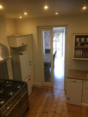 Interior - The White House Wells 2 Park View (Wells)