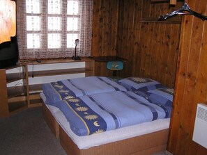 Blackout drapes, iron/ironing board, free cribs/infant beds - Penzion Mikeš (Pec pod Snezkou)