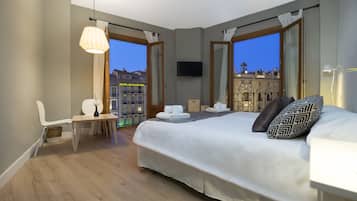 Apartamento Deluxe, 2 habitaciones, baño privado, vistas a la ciudad | Vistas del balcón