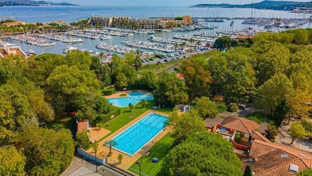 Exterior. Marina Hotel Club
