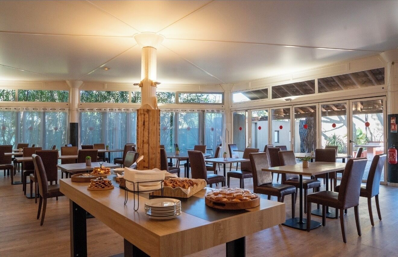 Daily continental breakfast for a fee