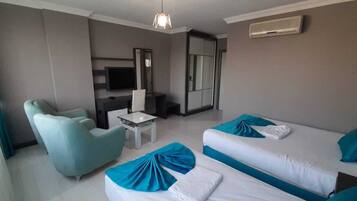 Minibar, caja de seguridad en la habitación, escritorio y wifi gratis