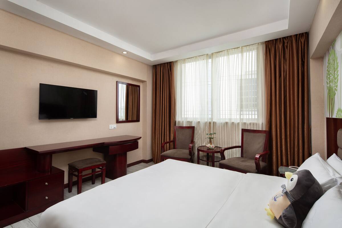 Business Double Room | Blackout curtains, free WiFi