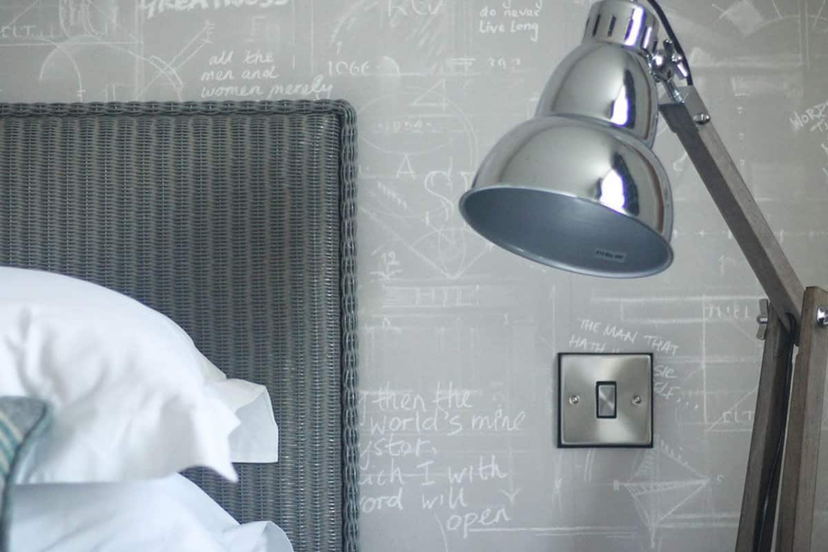 Double Room | Desk, free WiFi, bed sheets