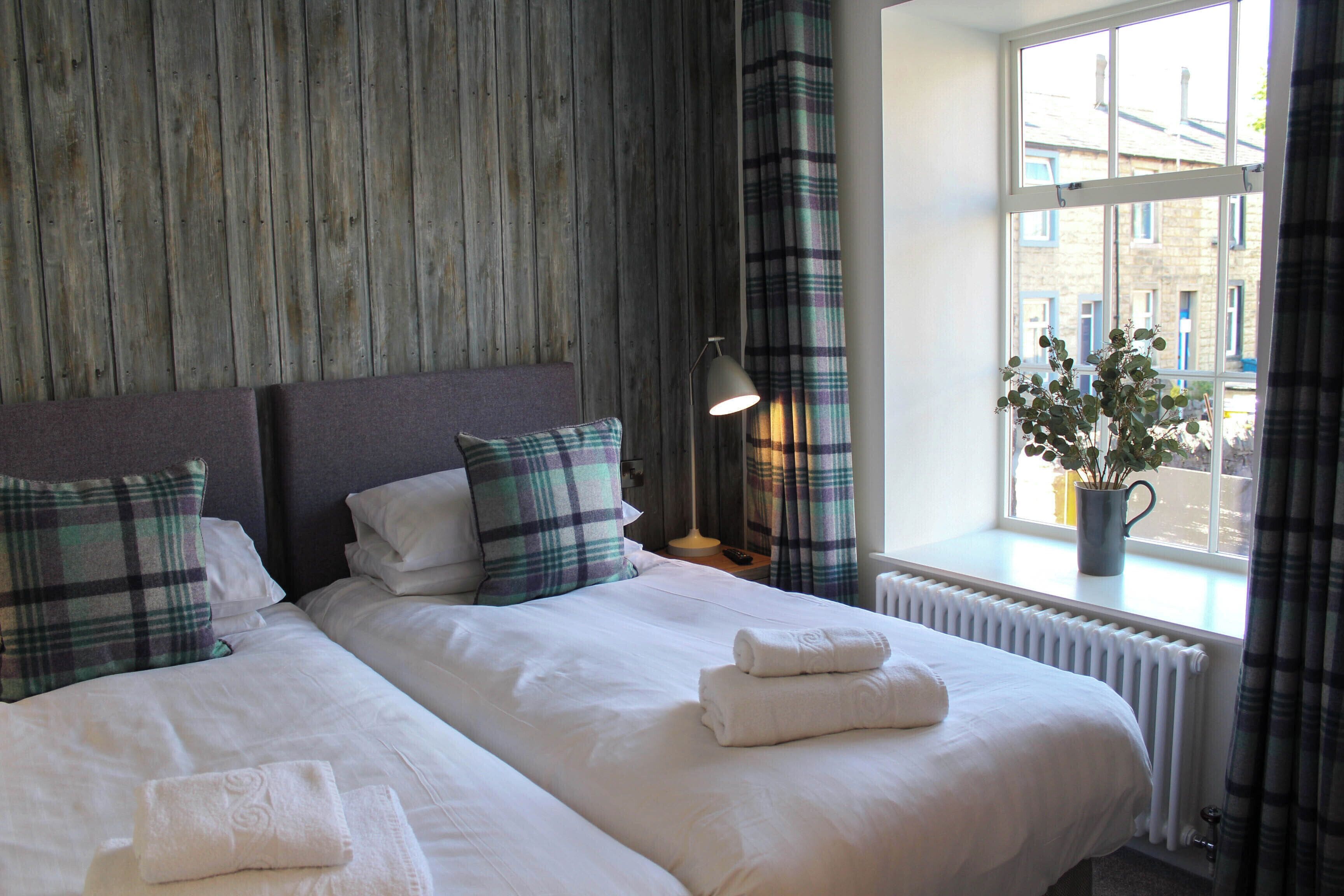 family quadruple room, 2 double beds | desk, free wifi, bed sheets