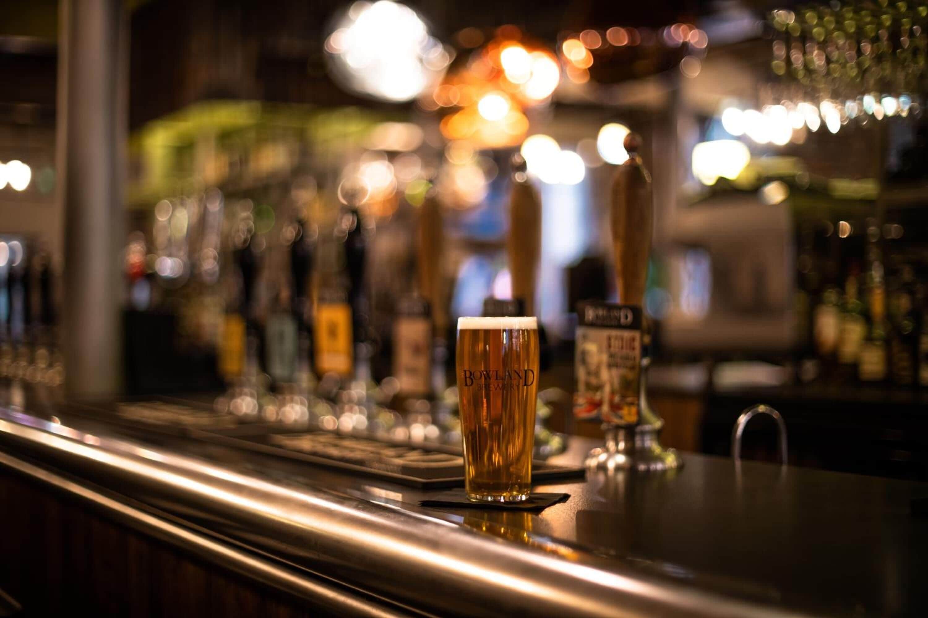 serves lunch and dinner