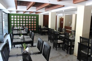 International cuisine - Hotel SR Castle (Port Blair)
