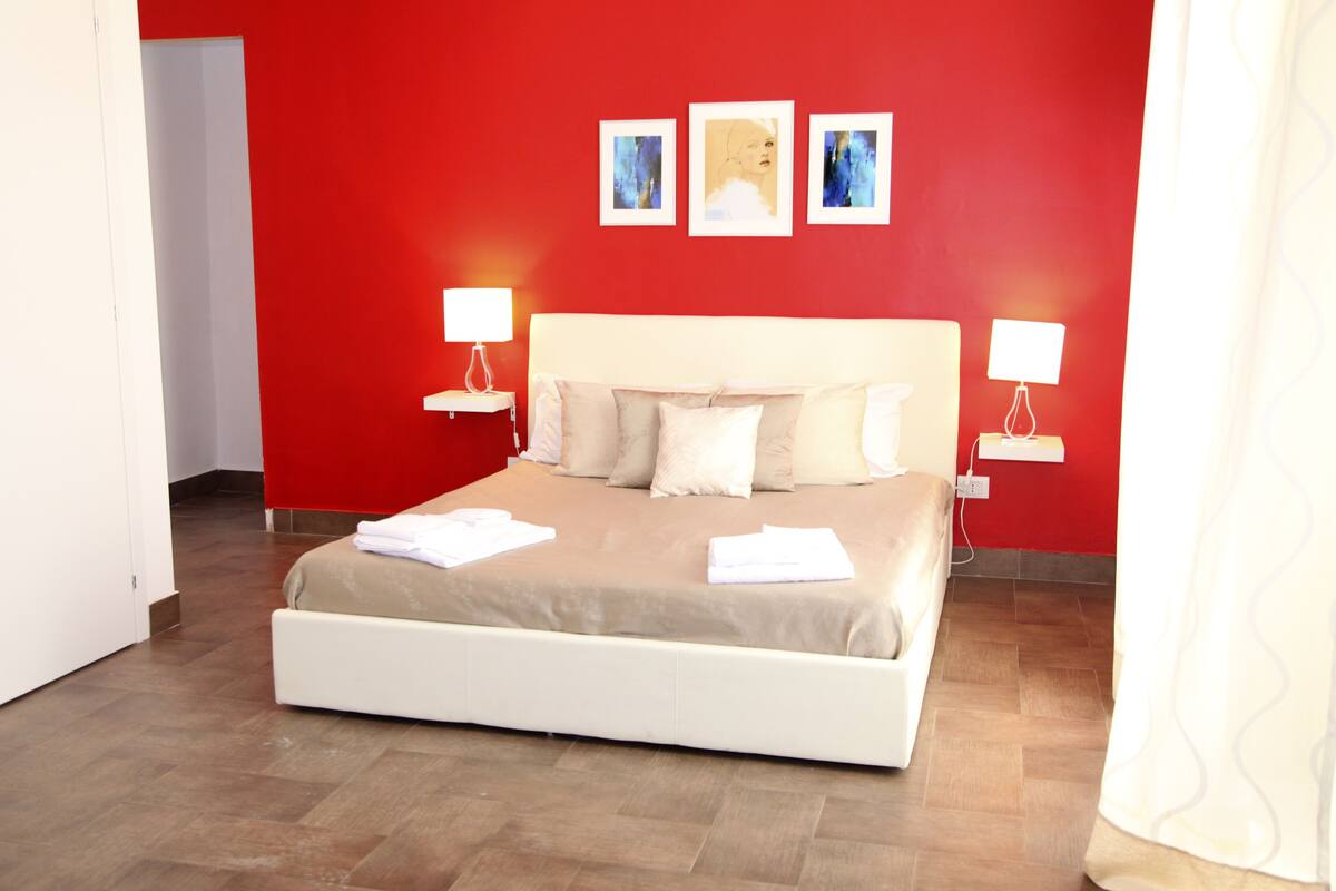 Apartment (4) | 1 bedroom, Frette Italian sheets, hypo-allergenic bedding available