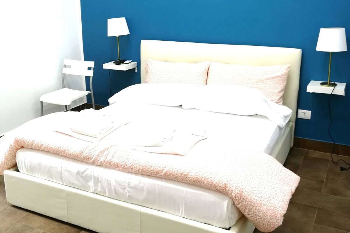 Apartment (3) | 1 bedroom, Frette Italian sheets, hypo-allergenic bedding available