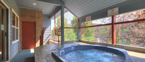 Condo, 1 Bedroom | Property grounds