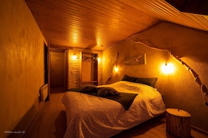 Apartment, 2 Bedrooms | 2 bedrooms, desk, free WiFi, bed sheets - By Isabelle (Durbuy)