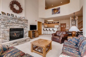 Condo, 4 Bedrooms | Living room | Flat-screen TV, fireplace, DVD player - Gateway 5039 (Keystone)