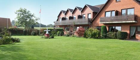 Fachada de la propiedad