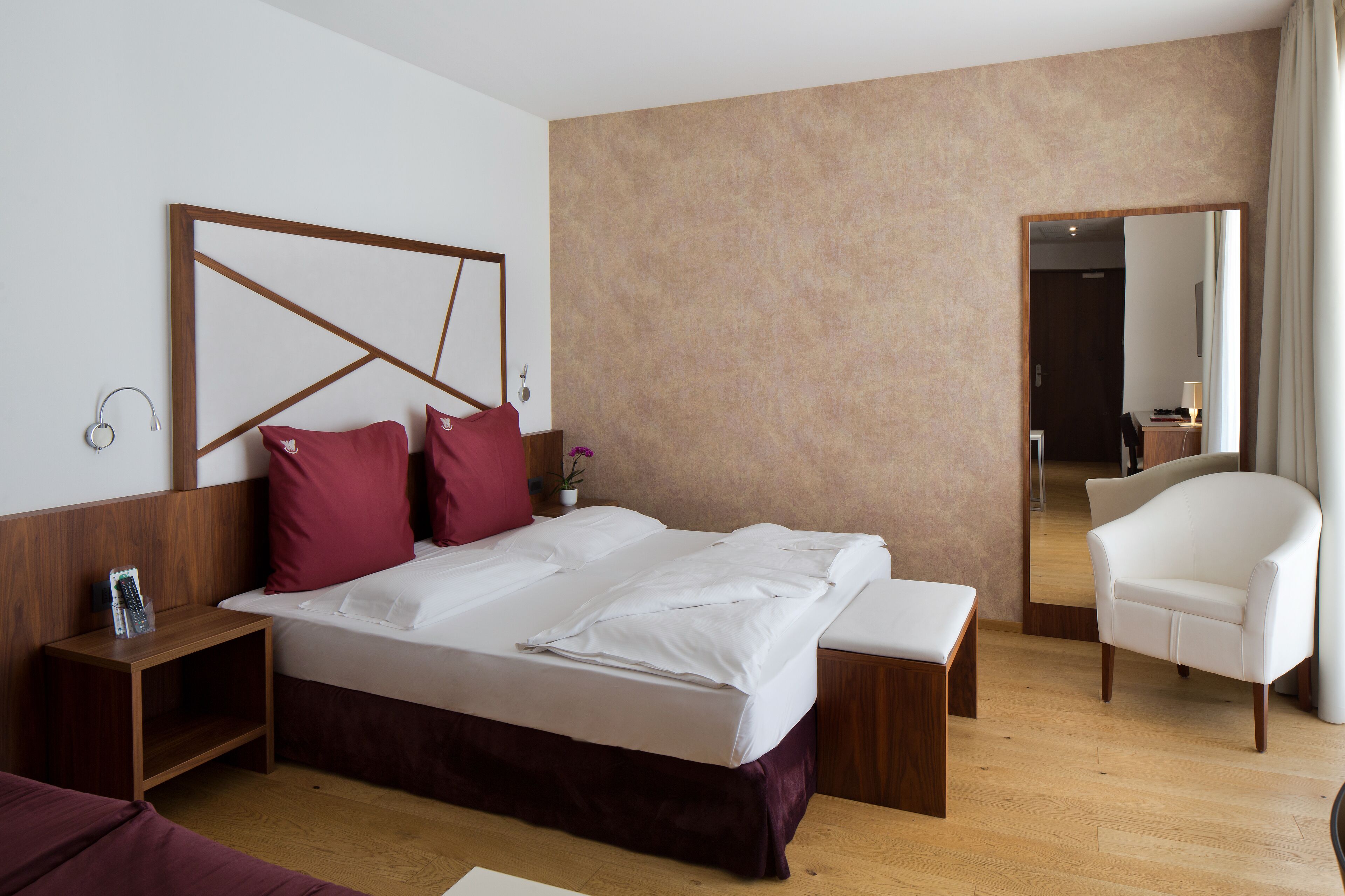 1 bedroom, minibar, in-room safe, individually decorated