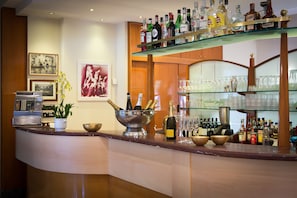 Bar (on property) - Hotel Campagnola (Bardolino)