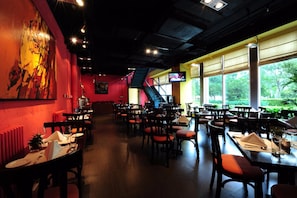 Breakfast, lunch and dinner served  - Oak Chateau Beijing (Beijing)