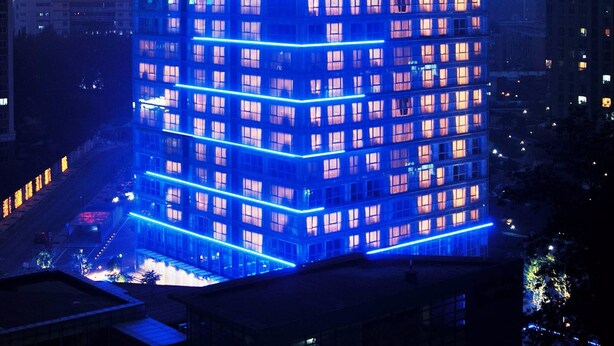 Front of property – evening/night - Oak Chateau Beijing (Beijing)