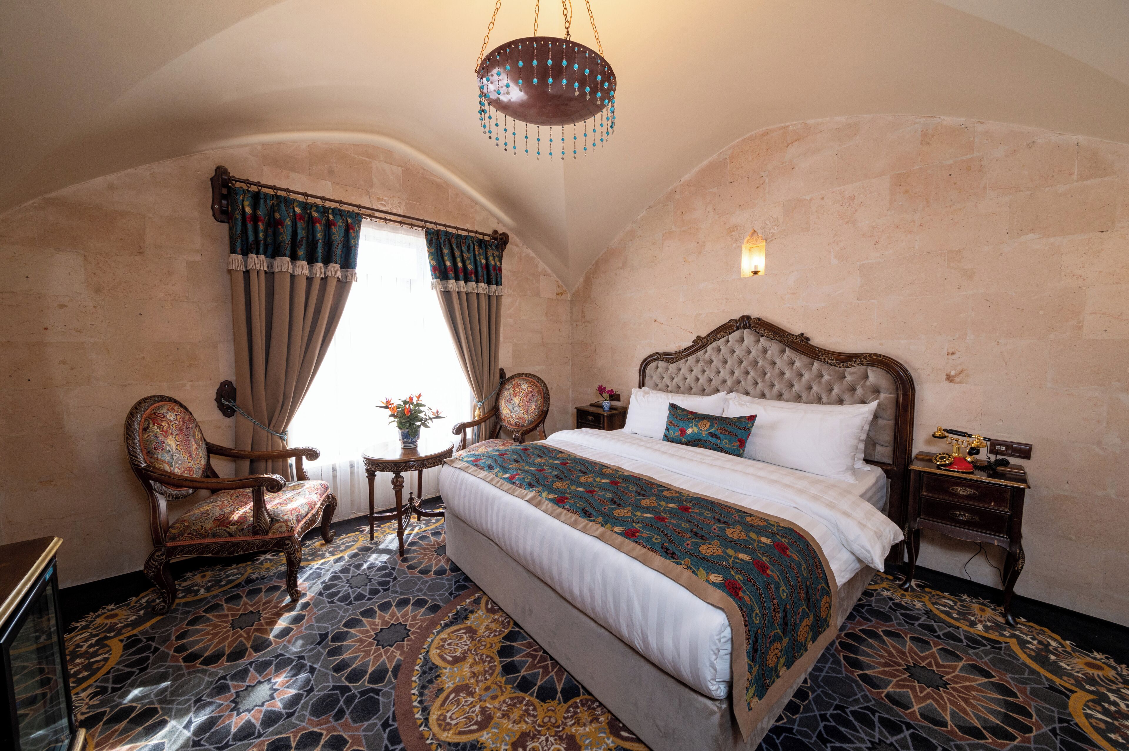 Standaard tweepersoonskamer | Luxe beddengoed, donsdekens, een minibar met enkele gratis items