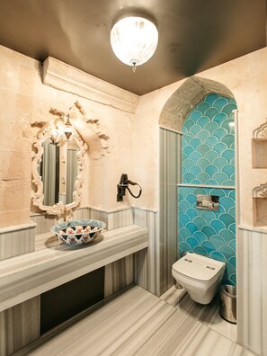 King Suite | Bathroom - Maridin Hotel - Special Class (Mardin)