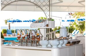 Petit déjeuner buffet compris tous les jours