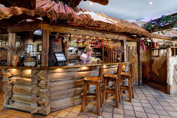 Dining - Dinastiya Hotel (Kursk)