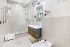 Studio | Bathroom