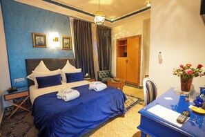 Deluxe Room | Minibar, individually decorated, desk, blackout drapes - Palais Zahia (Tangier)