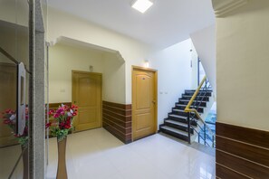 Staircase - Hotel Raj Comforts - Golf View (Bengaluru)
